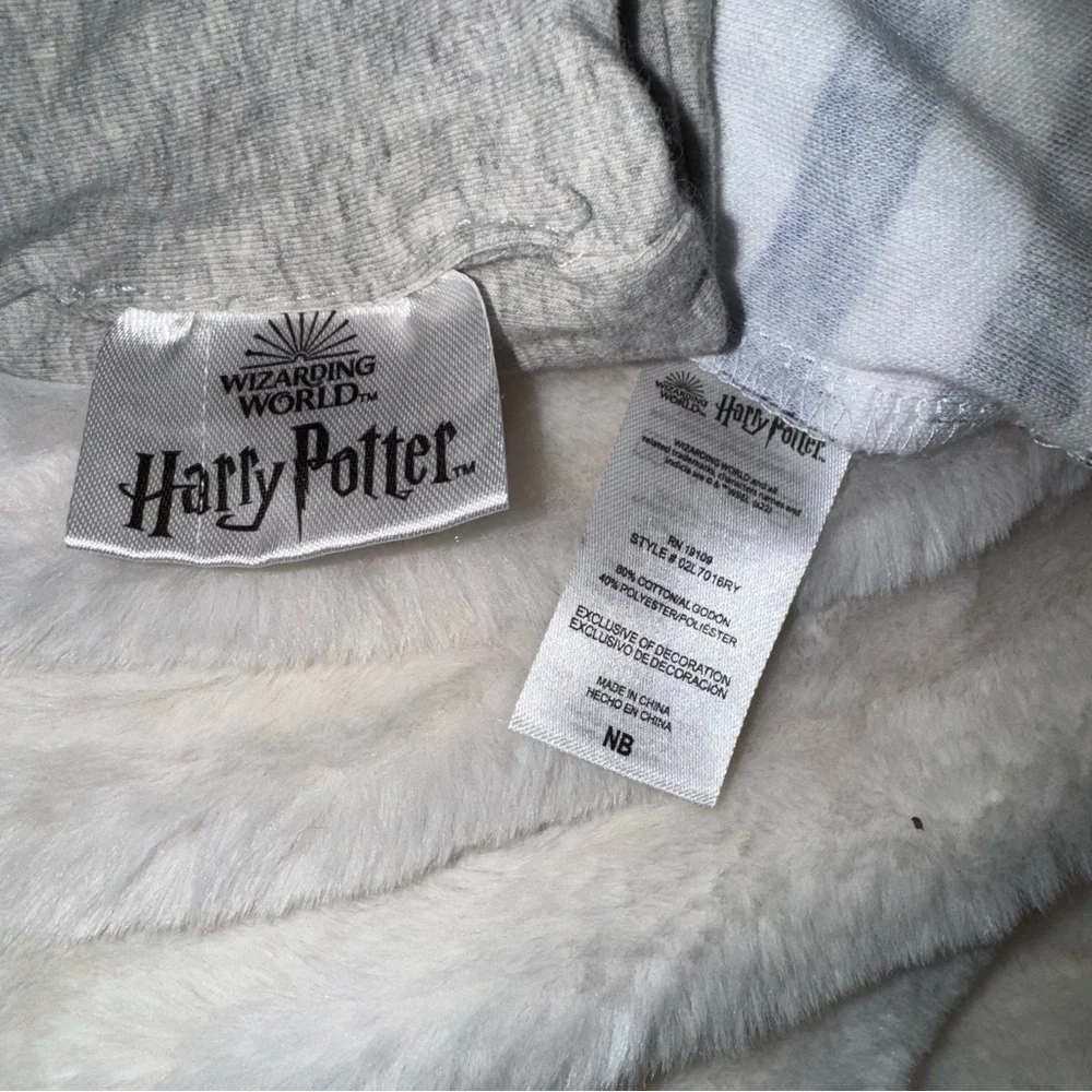 Harry Potter Newborn Hat Lot Of 2 Hedwig And House Hats Baby Excellent Condition - Picture 3 of 3
